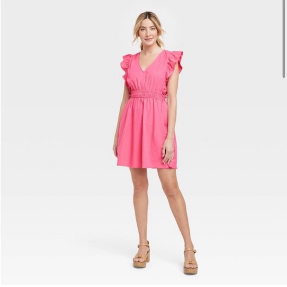 Pink ruffle dress size medium! NWT